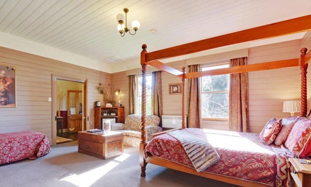 Redcliffe House Colonial Bed & Breakfast Суонси Экстерьер фото